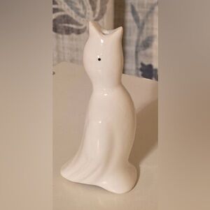 White Ceramic Pie Bird